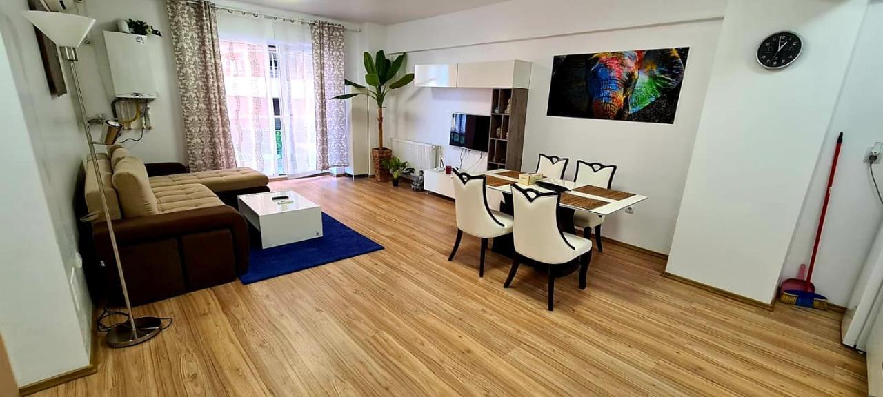 Appartamento Apartament Mamaia Central Lac Siutghiol 2 Esterno foto