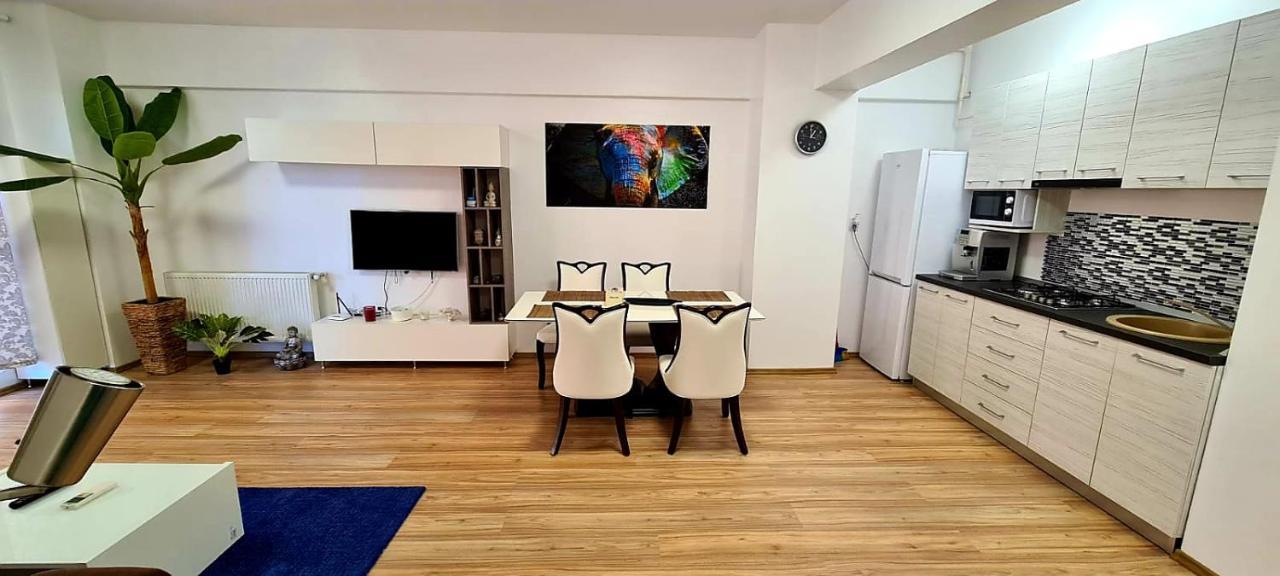 Appartamento Apartament Mamaia Central Lac Siutghiol 2 Esterno foto